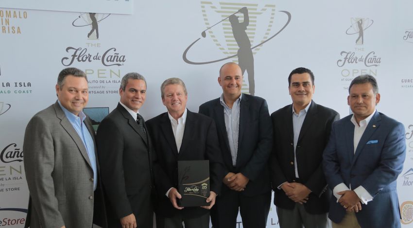 PGA TOUR Latinoamérica president Jack Warfield joined local authorities and sponsors to provide the Nicaraguan media insight into this new venture. (Photo courtesy Flor de Caña Open)