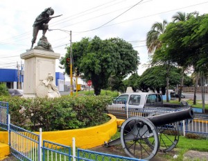 1909. Monumento en Homenaje al Soldado Nicaragüense - Estatua de Montoya