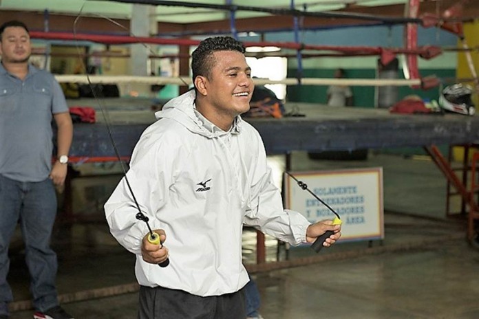 Román “Chocolatito” González enfrentaría a un mexicano el 5 de mayo