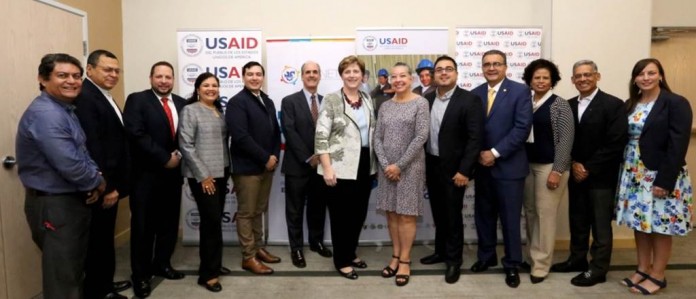 Gobierno de Estados Unidos apoya Foro De Educación Técnica