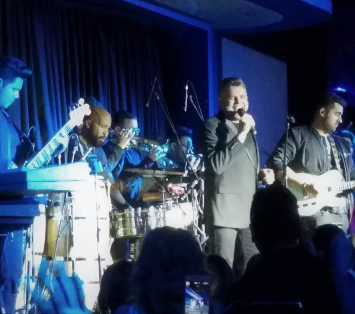 Concierto de Luis Enrique en Los Ángeles, California Concierto de Luis Enrique en Los Ángeles, California