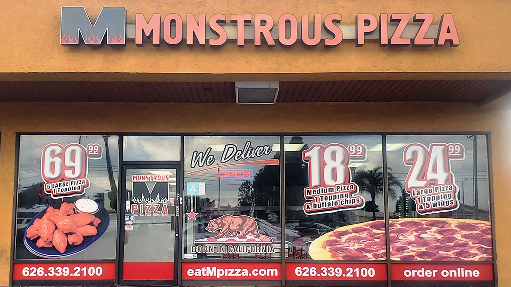 MONSTROUS PIZZA